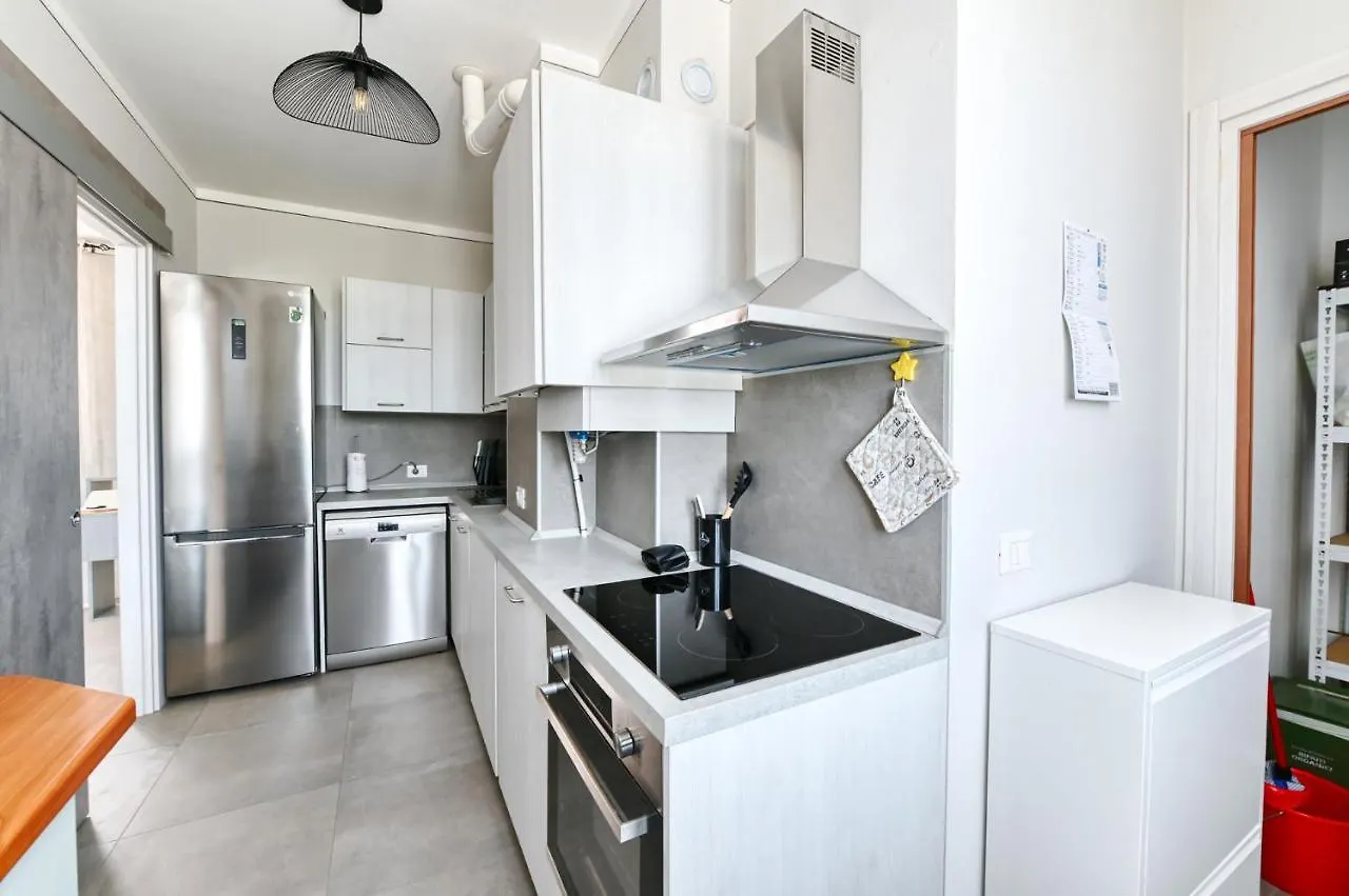 Apartment The Bridge - Peschiera Holiday Peschiera del Garda Italy